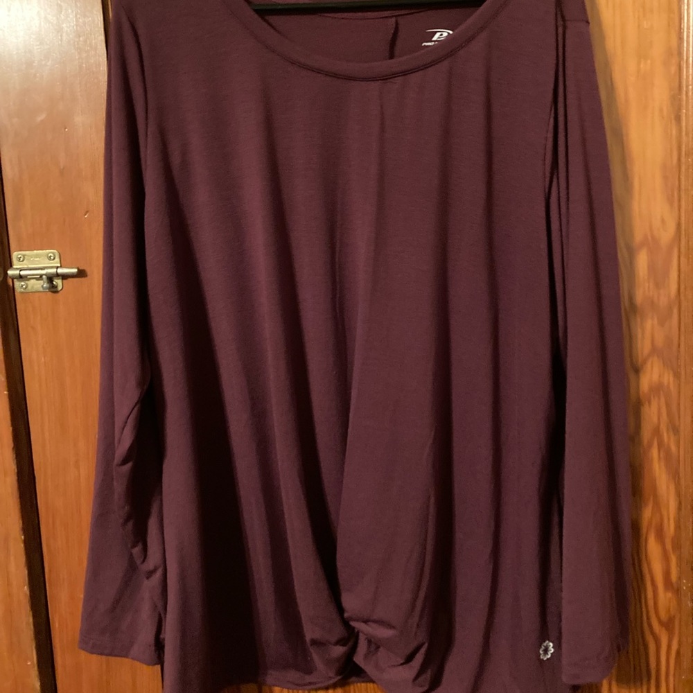 Pro Player Twist Front Long Sleeve Top